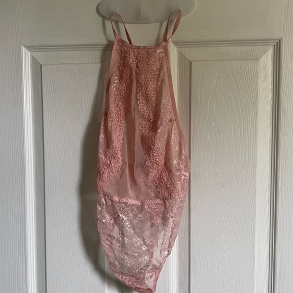 Victoria’s Secret Lingerie Bundle - Picture 4 of 5